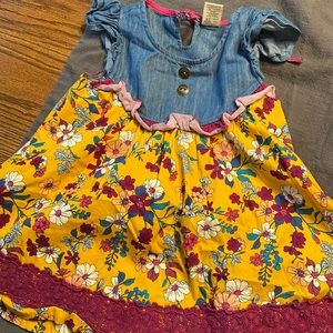 Size 6 wildflowers top